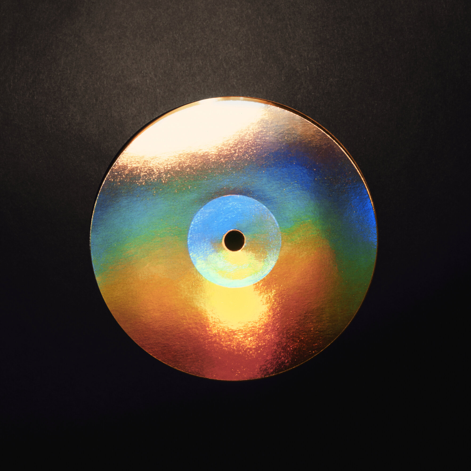 Darius x Wayne Snow – Equilibrium